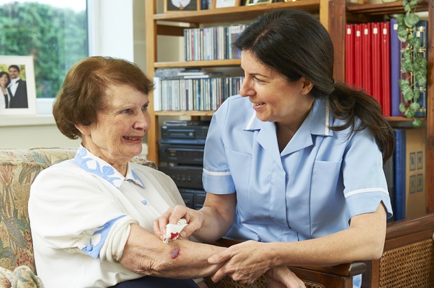 tips-on-how-to-properly-care-for-an-elderlys-wound